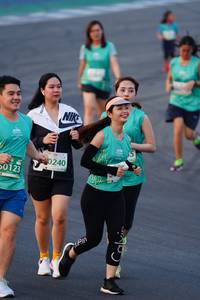 BIB: 0240, 50123
                            <button type="button" onclick="openModal(10518894)" class="btn btn-primary btn-sm float-right btn-popup" data-toggle="modal" data-target=".modal-high-quality">
                        <i class="fas fa-shopping-cart"></i> Add to Cart
                    </button>
                                            <button type="button" onclick="isThisMe(10518894, true)" class="btn btn-success btn-sm float-right btn-popup btn-isme hidden" data-toggle="tooltip" data-placement="bottom" title="นี่คือรูปของคุณใช่ไหม คลิกที่นี่เพื่อเอาเข้าอัลบั้ม">
                        <i class="fas fa-plus"></i> Add to album
                    </button>
                    <button type="button" onclick="isThisMe(10518894, false)" class="btn btn-warning btn-sm float-right btn-popup btn-isnotme hidden">
                        <i class="fas fa-ban"></i> Remove from album
                    </button>